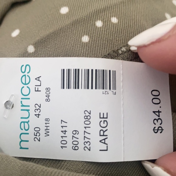 NEW green dotted button up top - Picture 4 of 4